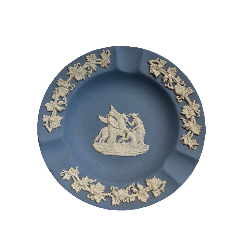 Vintage Wedgwood Blue Jasperware Small Plate Trinket Dish Pegasus Grapevine 4.5"